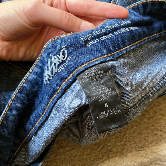 Mossimo Denim Stars and Stripes Distressed Shorts sz 4 - Picture 6 of 7